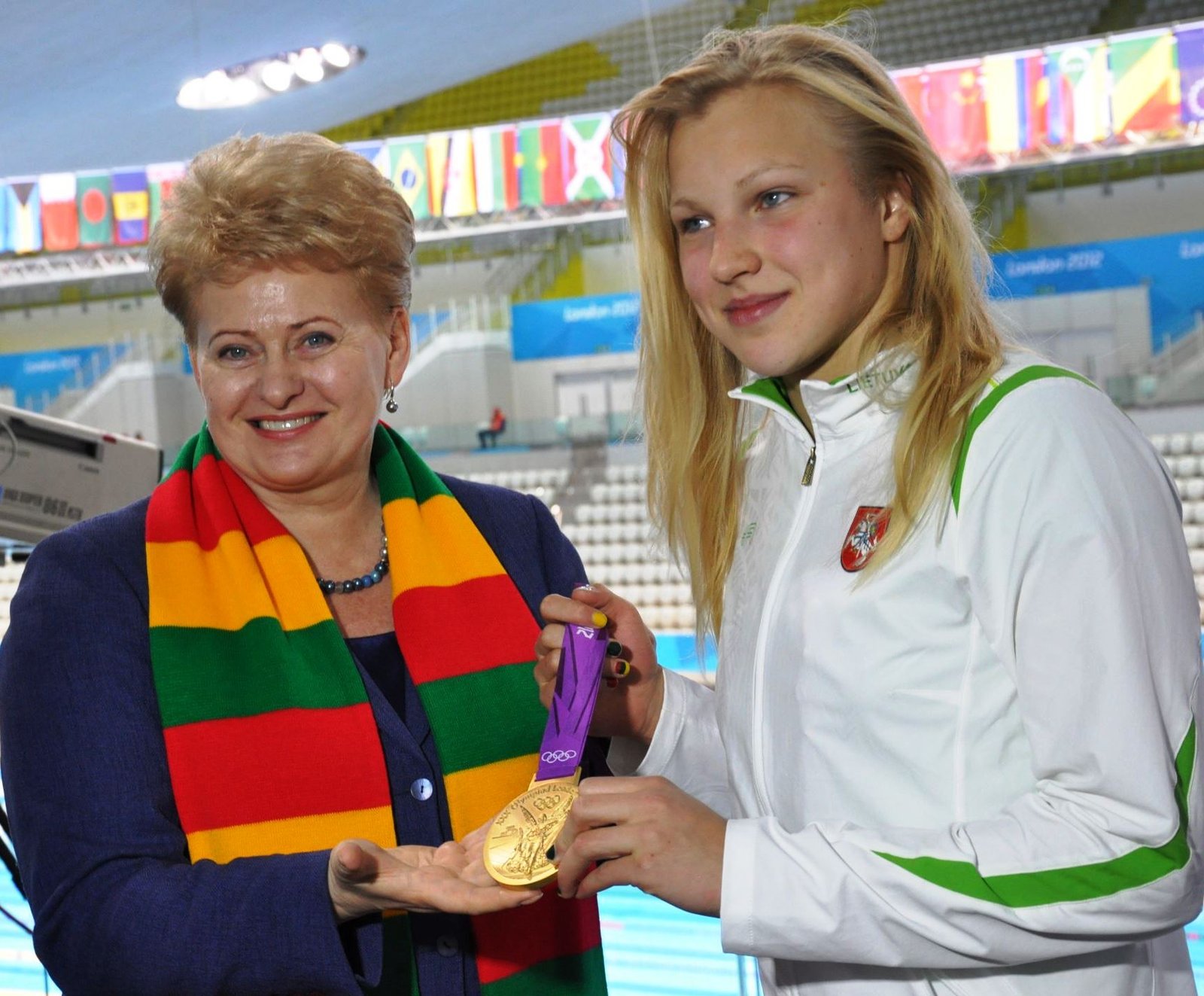 R.Meilutytės auksinę pergalę stebėjo ir šalies prezidentė D.Grybauskaitė (Broniaus Čekanausko nuotr.)